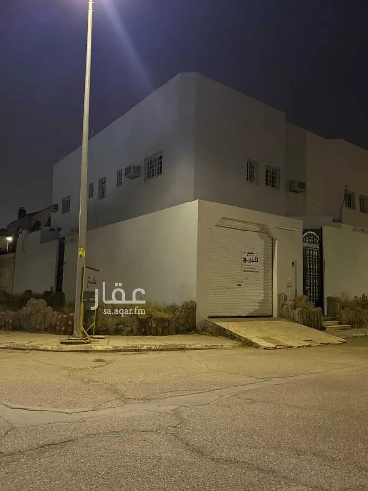 فيلا للبيع في شارع عبدالرحمن ابن عامر, حي الإسكان, مدينة بريده, منطقة القصيم صورة 2