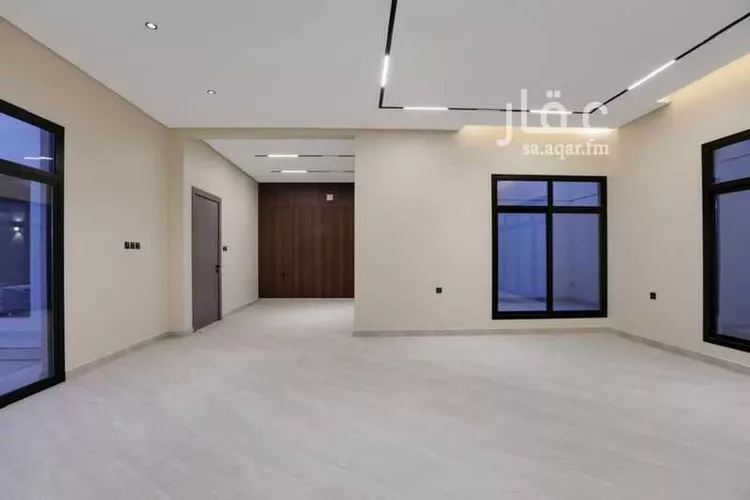 فيلا للبيع في شارع صالح كمال الدين, حي عكاظ, مدينة الرياض, منطقة الرياض صورة 3