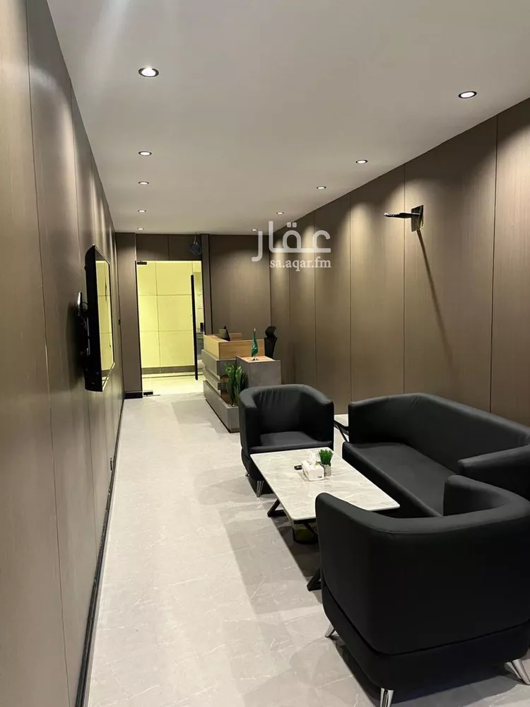مكتب تجاري للإيجار في شارع ابي بكر الصديق الفرعي, حي الياسمين, مدينة الرياض, منطقة الرياض صورة 2
