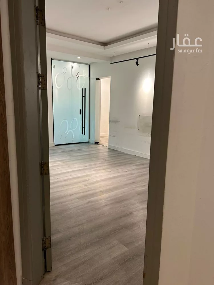 مكتب تجاري للإيجار في شارع انس بن مالك, حي الياسمين, مدينة الرياض, منطقة الرياض صورة 2