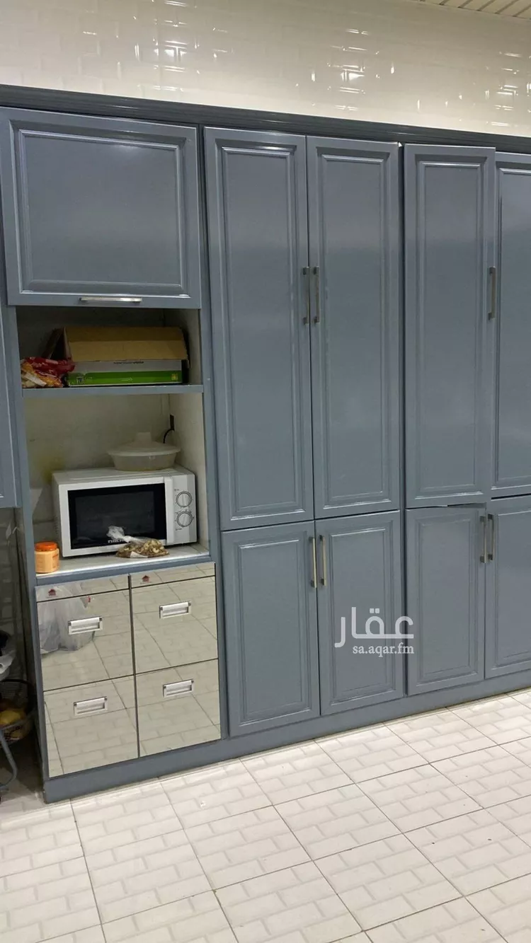 فيلا للإيجار في شارع أبي أحمد القيسي, حي الرمال, مدينة الرياض, منطقة الرياض
