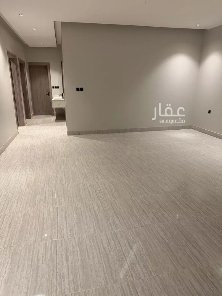 Floor for Sale in Riyadh Ash Sharq 7