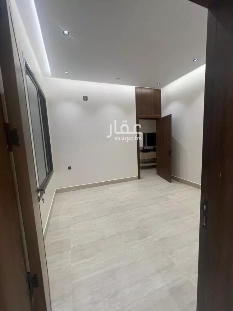 فيلا للبيع في شارع خلف بن معدان, حي بدر, مدينة الرياض, منطقة الرياض صورة 2