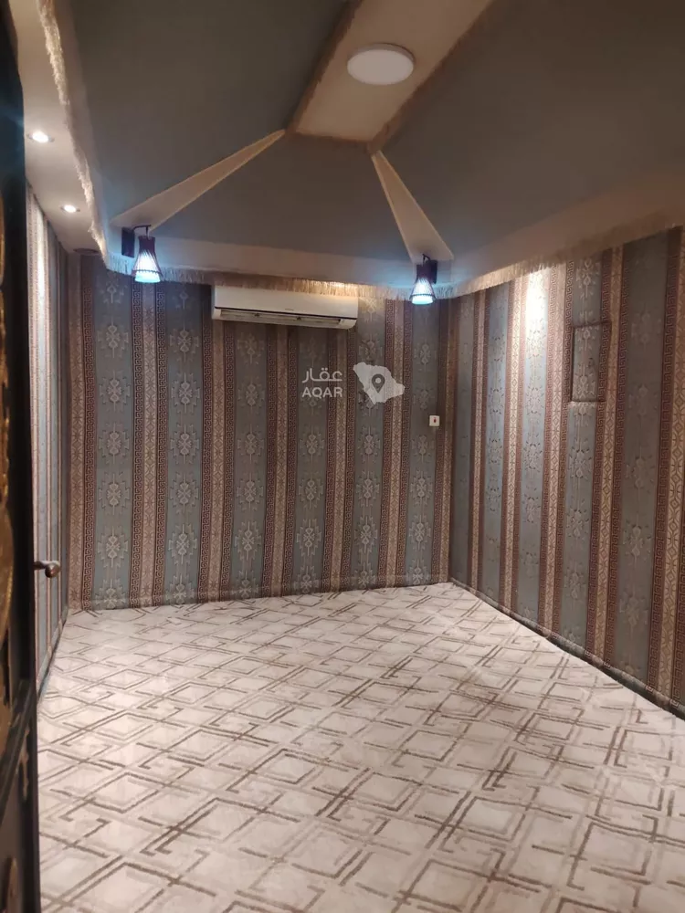 Floor for Rent in Riyadh Al Munsiyah 8