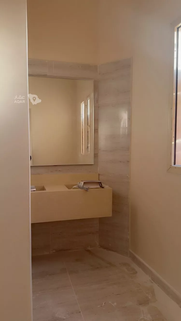 Floor for Rent in Riyadh Al Qadisiyah 8