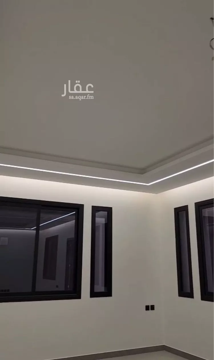 فيلا للبيع في شارع عبدالرحمن الزواوي, حي الزهور, مدينة أبها, منطقة عسير صورة 5