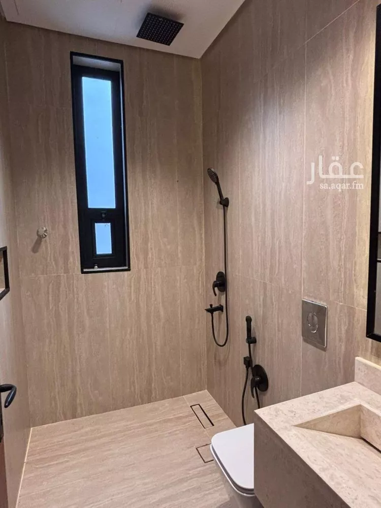 فيلا للبيع في شارع الملتزم, حي المهدية, مدينة الرياض, منطقة الرياض 8