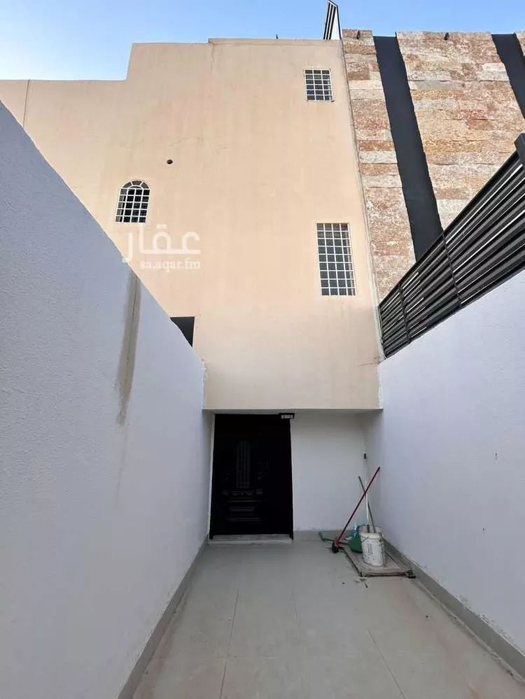 فيلا للبيع في شارع الأمير فيصل بن سعد بن سعود, حي الملك فيصل, مدينة الرياض, منطقة الرياض