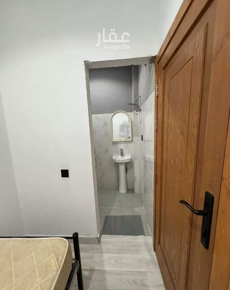 غرفة للإيجار في شارع سلمه بن المجبر ، حي النزهة ، جدة ، جدة