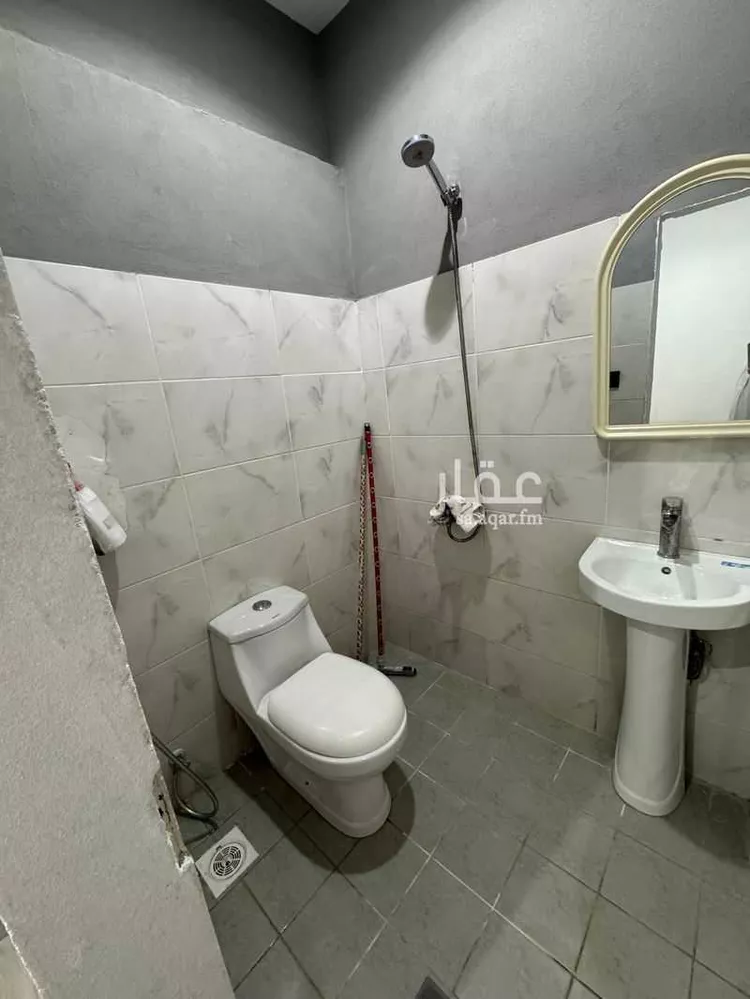 غرفة للإيجار في شارع سلمه بن المجبر ، حي النزهة ، جدة ، جدة صورة 4