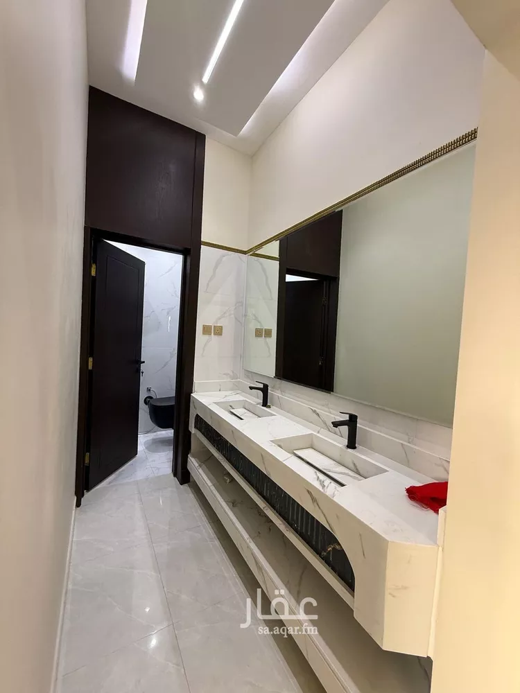 دور للبيع في شارع عمر بن عبداللطيف, حي الرمال, مدينة الرياض, منطقة الرياض صورة 4