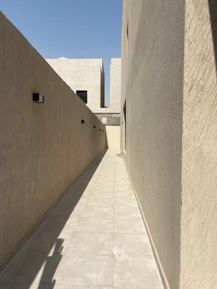 فيلا للبيع في شارع الأنوار, حي الشعلة, مدينة الدمام, المنطقة الشرقية صورة 3