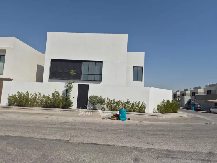 فيلا للإيجار في شارع النعيم, حي البحر, مدينة الخبر, المنطقة الشرقية صورة 2