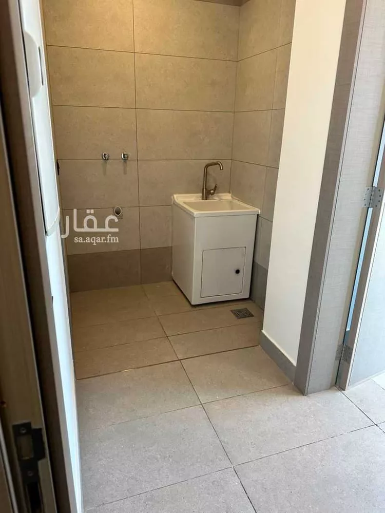 Apartment for Rent in Jeddah Al Basateen 6