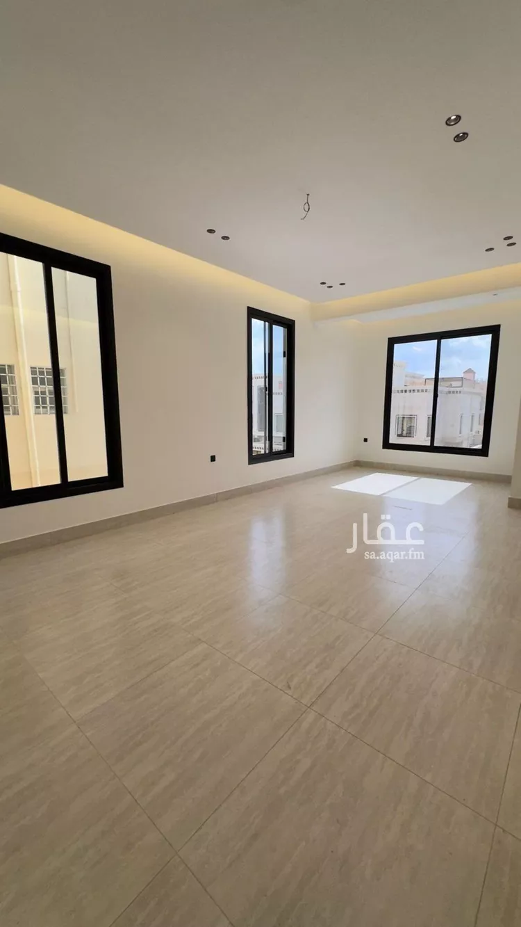 فيلا للبيع في شارع سعد بن الحارث, حي الجامعيين, مدينة خميس مشيط, منطقة عسير صورة 4