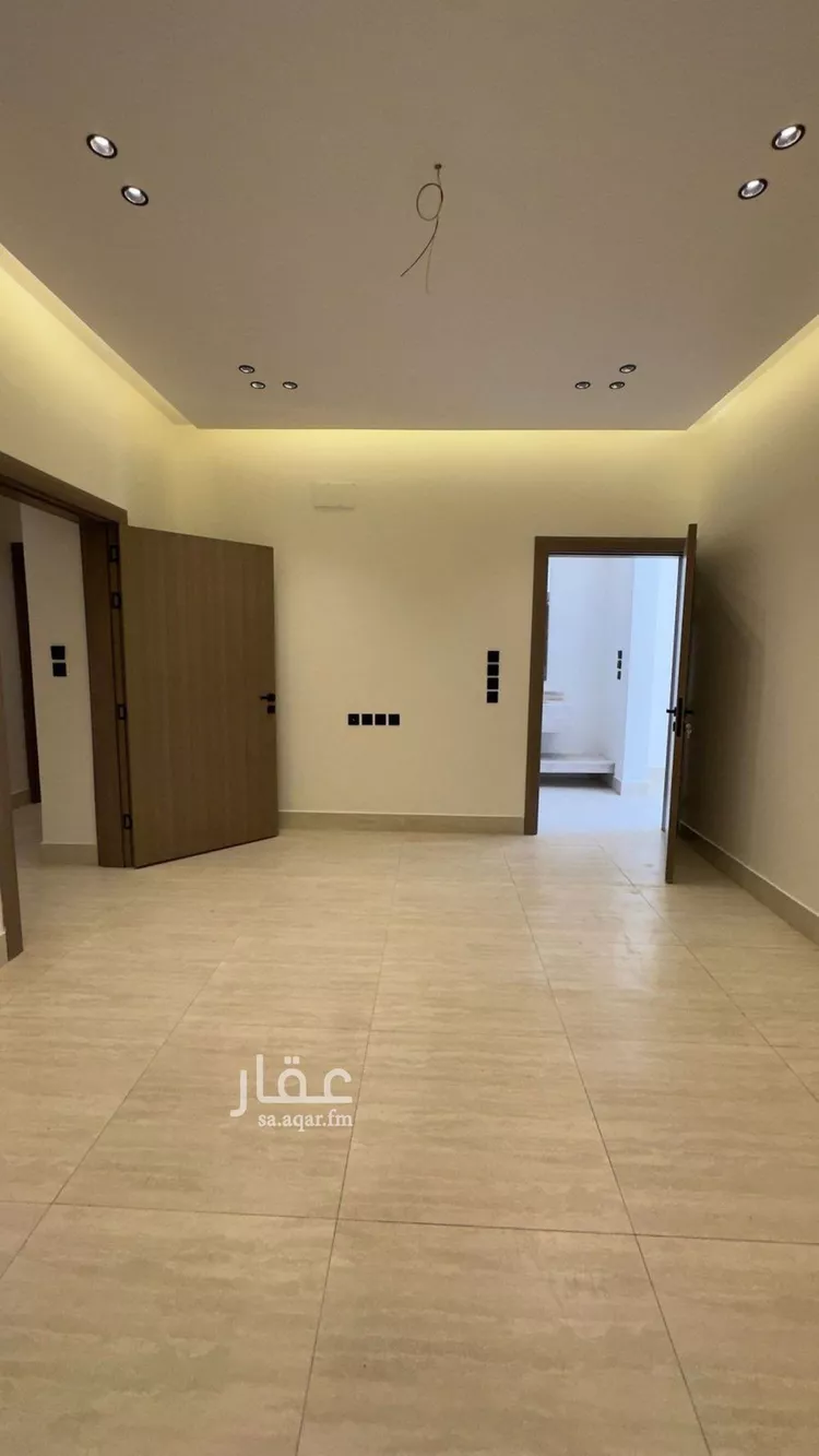 فيلا للبيع في شارع سعد بن الحارث, حي الجامعيين, مدينة خميس مشيط, منطقة عسير صورة 2