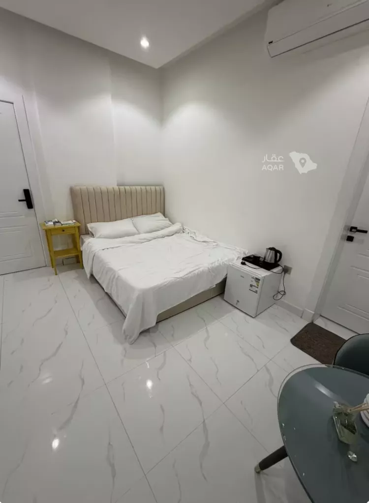 عمارة للإيجار في شارع زرقاء اليمامة, حي الملز, مدينة الرياض, منطقة الرياض