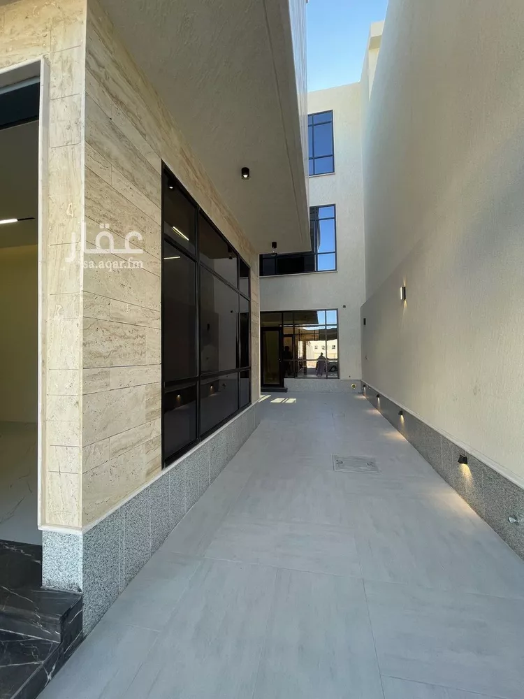 فيلا للبيع في شارع الفروسية, حي المهدية, مدينة الرياض, منطقة الرياض صورة 2