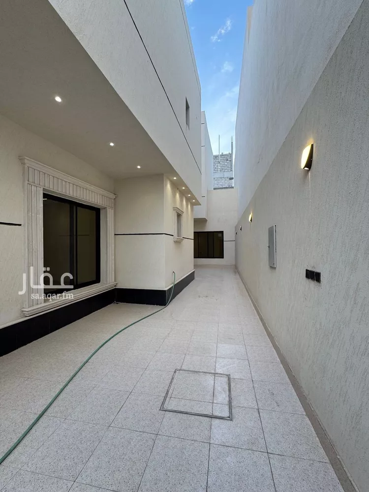 Villa for Sale in Riyadh Al Mahdiyah صورة 2