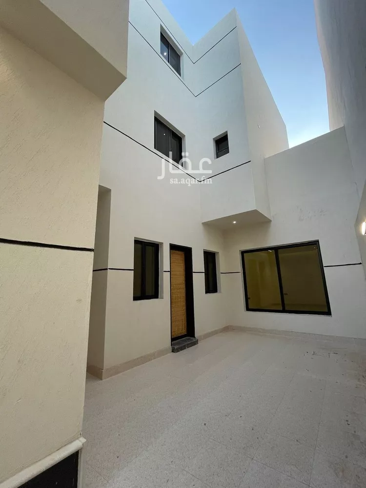 فيلا للبيع في شارع أبي العباس الصقلي, حي المهدية, مدينة الرياض, منطقة الرياض صورة 5