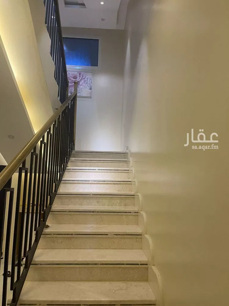 فيلا للبيع في شارع أبي الريحان البيروني, حي المهدية, مدينة الرياض, منطقة الرياض صورة 3