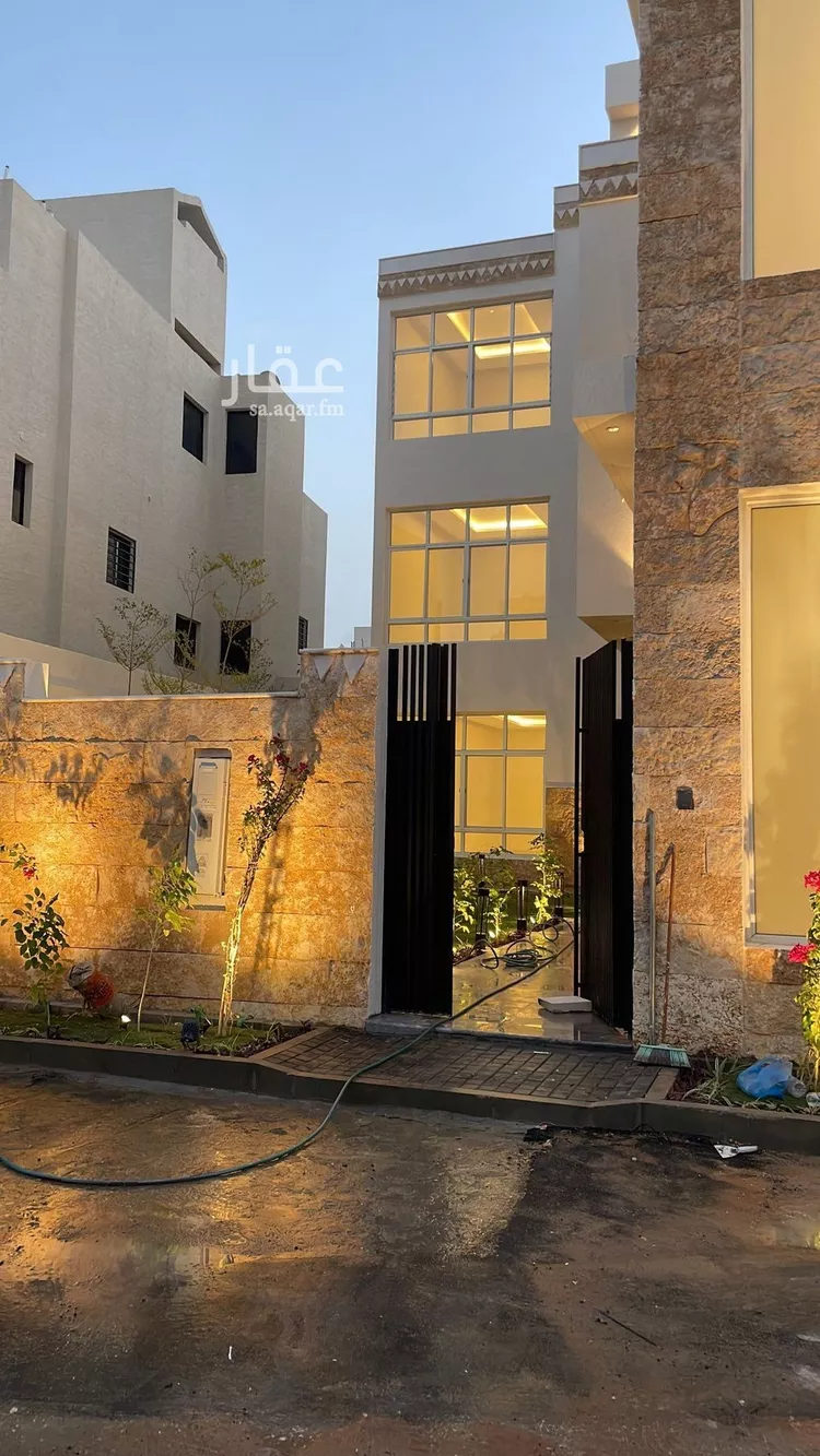 فيلا للبيع في شارع عبدالقادر بن عبدالوارث, حي المهدية, مدينة الرياض, منطقة الرياض صورة 3