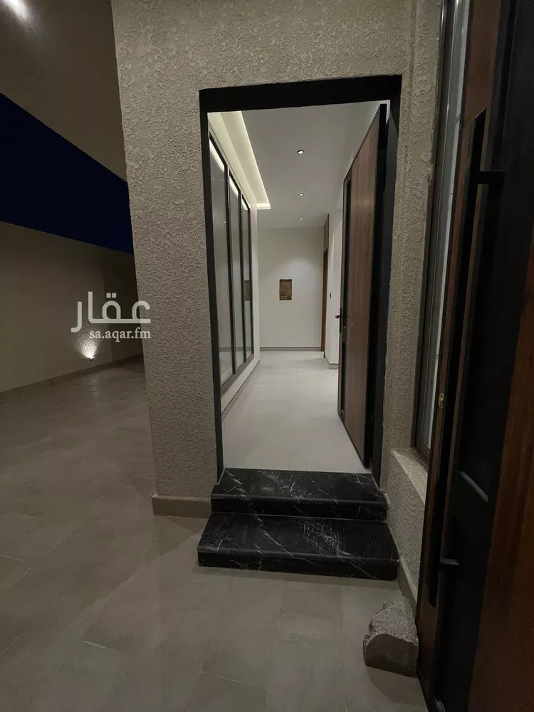 فيلا للبيع في شارع ضوء الصباح, حي المهدية, مدينة الرياض, منطقة الرياض صورة 4