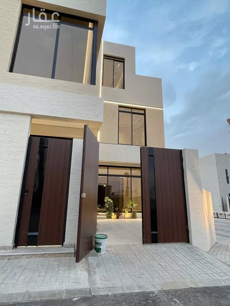 Villa for Sale in Riyadh Al Mahdiyah