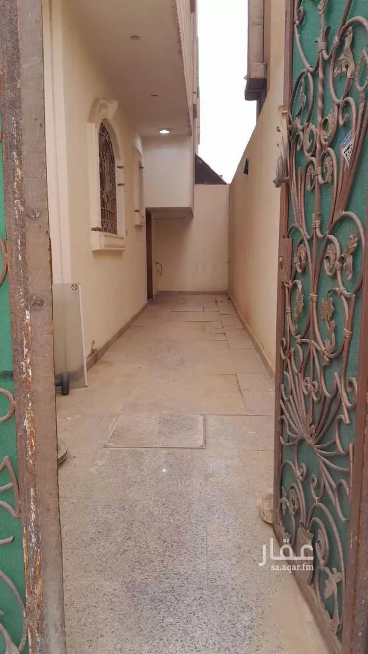 فيلا للبيع في شارع الدوحة, حي لبن, مدينة الرياض, منطقة الرياض صورة 2