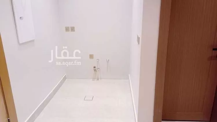 مكتب تجاري للإيجار في شارع عثمان بن عفان, حي النرجس, مدينة الرياض, منطقة الرياض صورة 3
