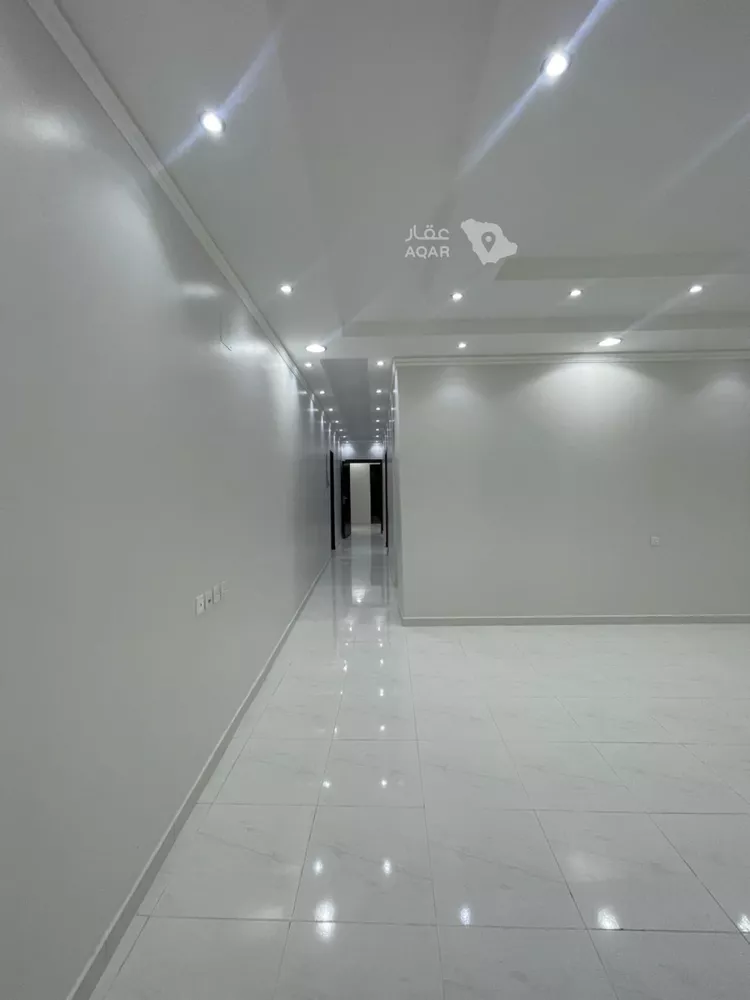 Floor for Sale in Al Kharj Mishrif
