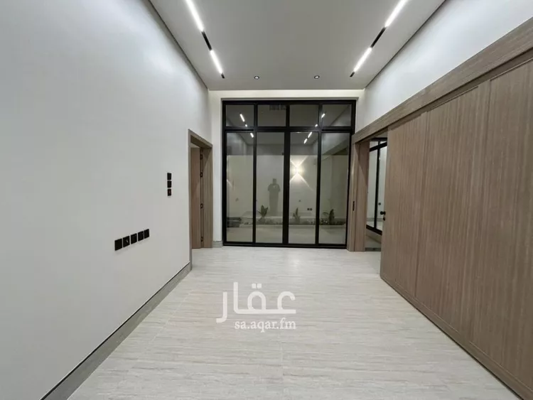 فيلا للبيع في شارع أبي الشيخ الأصبهاني, حي المهدية, مدينة الرياض, منطقة الرياض 11