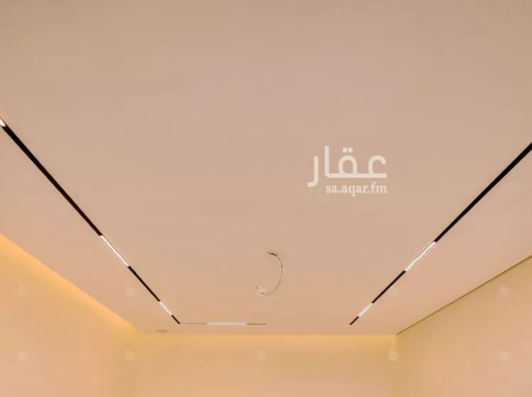فيلا للبيع في شارع أبي الحسن الأسفرائيني, حي المهدية, مدينة الرياض, منطقة الرياض 12