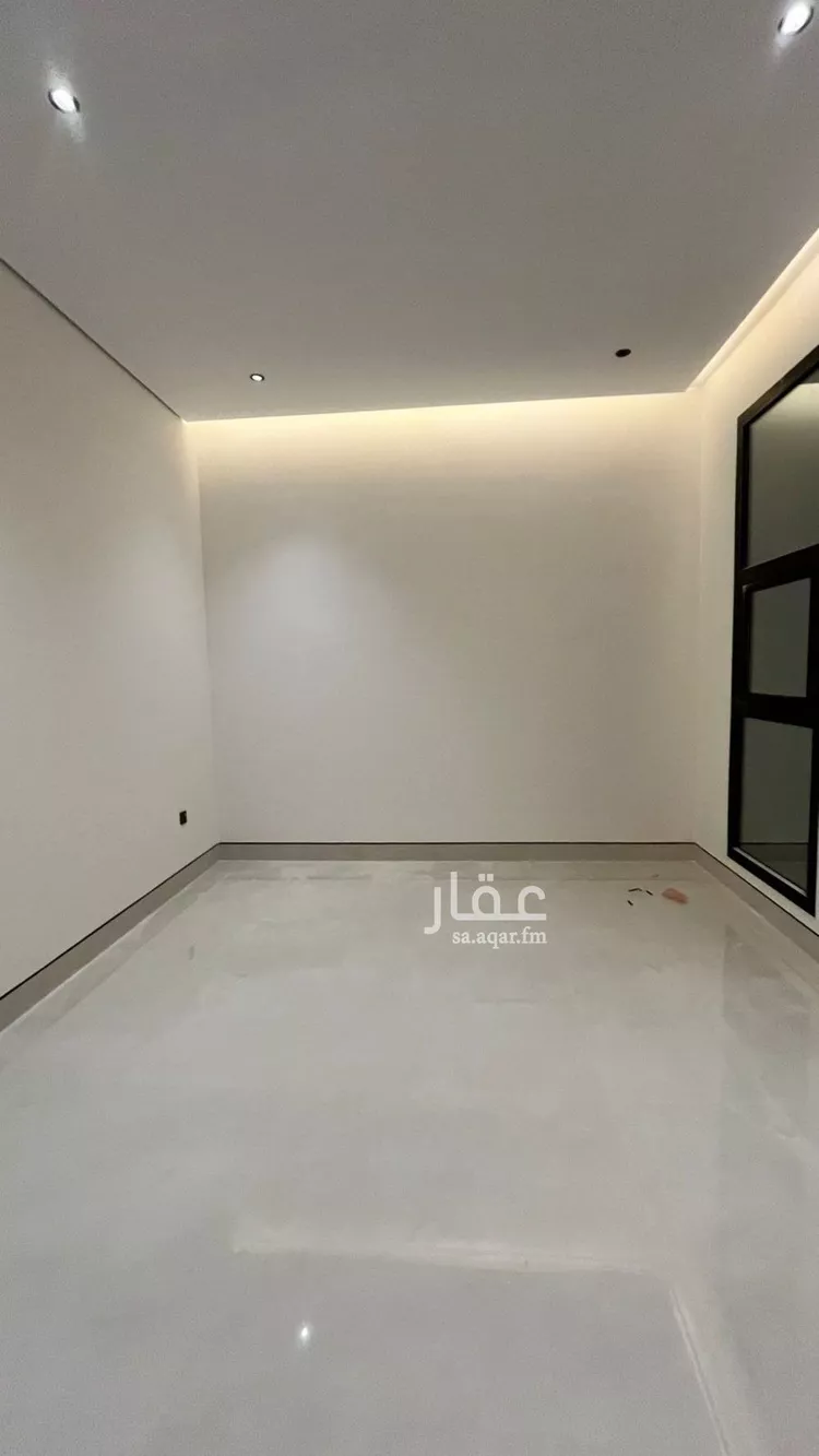فيلا للبيع في شارع أحمد بن قطرب, حي المهدية, مدينة الرياض, منطقة الرياض 28