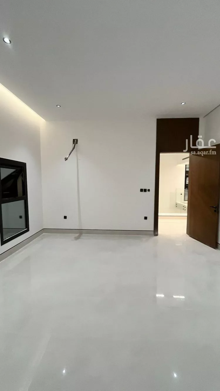 فيلا للبيع في شارع أحمد بن قطرب, حي المهدية, مدينة الرياض, منطقة الرياض 19