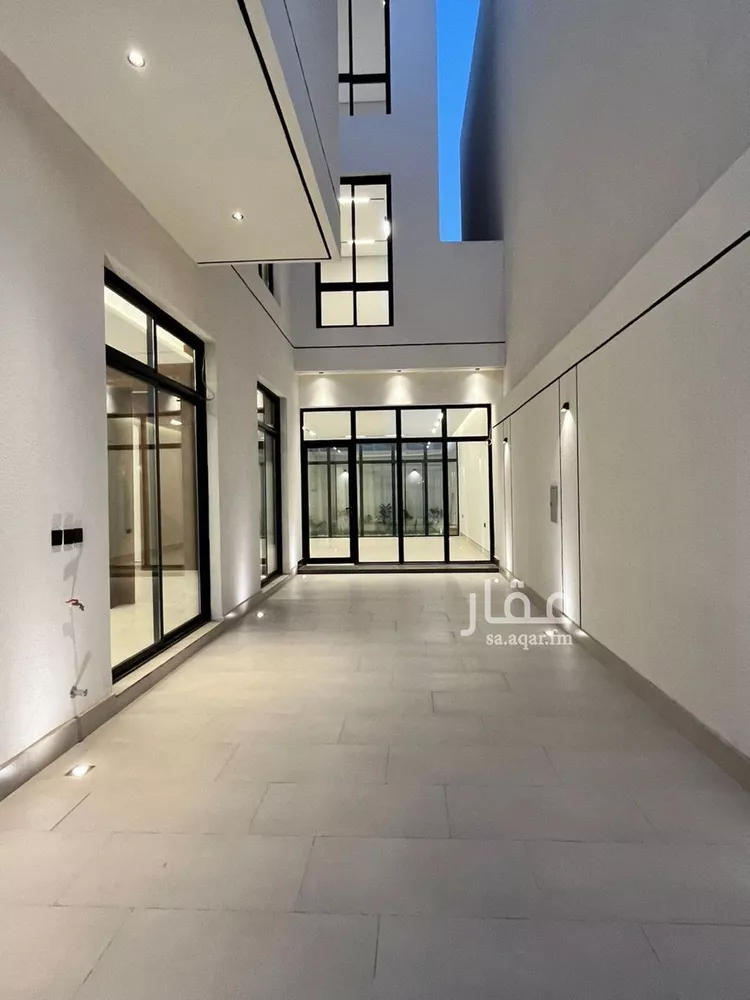 فيلا للبيع في شارع أبي الشيخ الأصبهاني, حي المهدية, مدينة الرياض, منطقة الرياض صورة 3