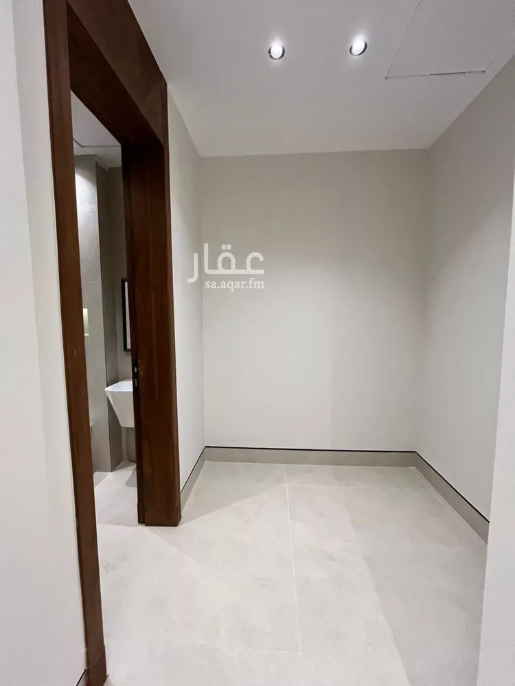 Villa for Sale in Riyadh Al Mahdiyah 17