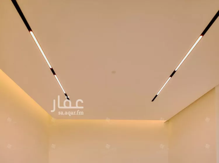 فيلا للبيع في شارع أبي الحسن الأسفرائيني, حي المهدية, مدينة الرياض, منطقة الرياض 14