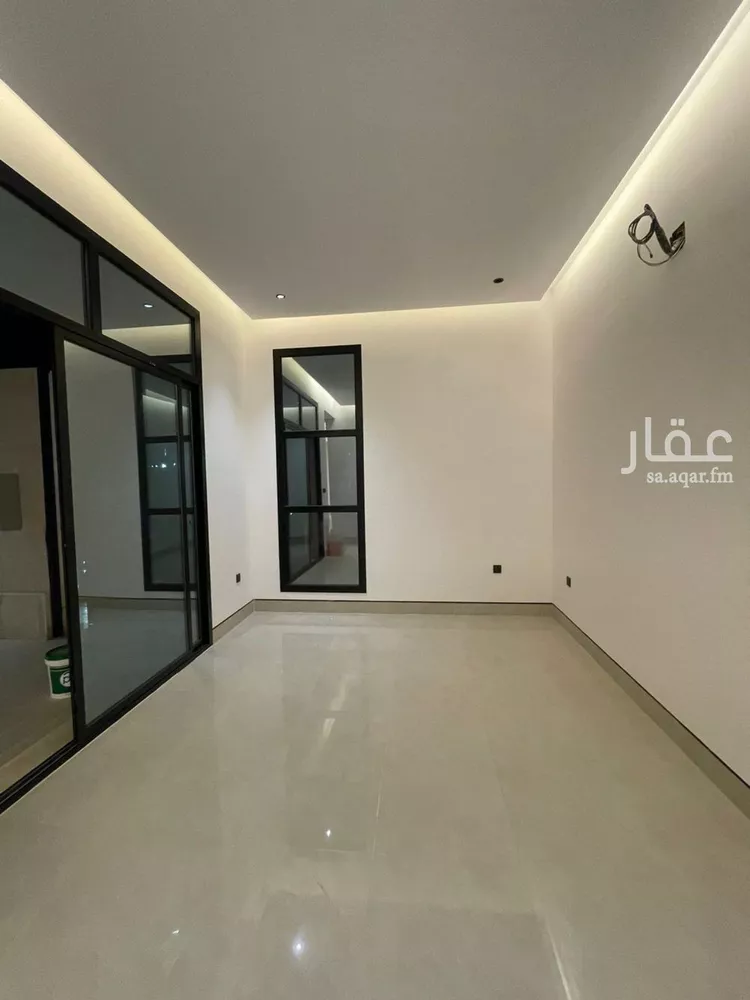 فيلا للبيع في شارع أبي الحسن الأسفرائيني, حي المهدية, مدينة الرياض, منطقة الرياض صورة 4