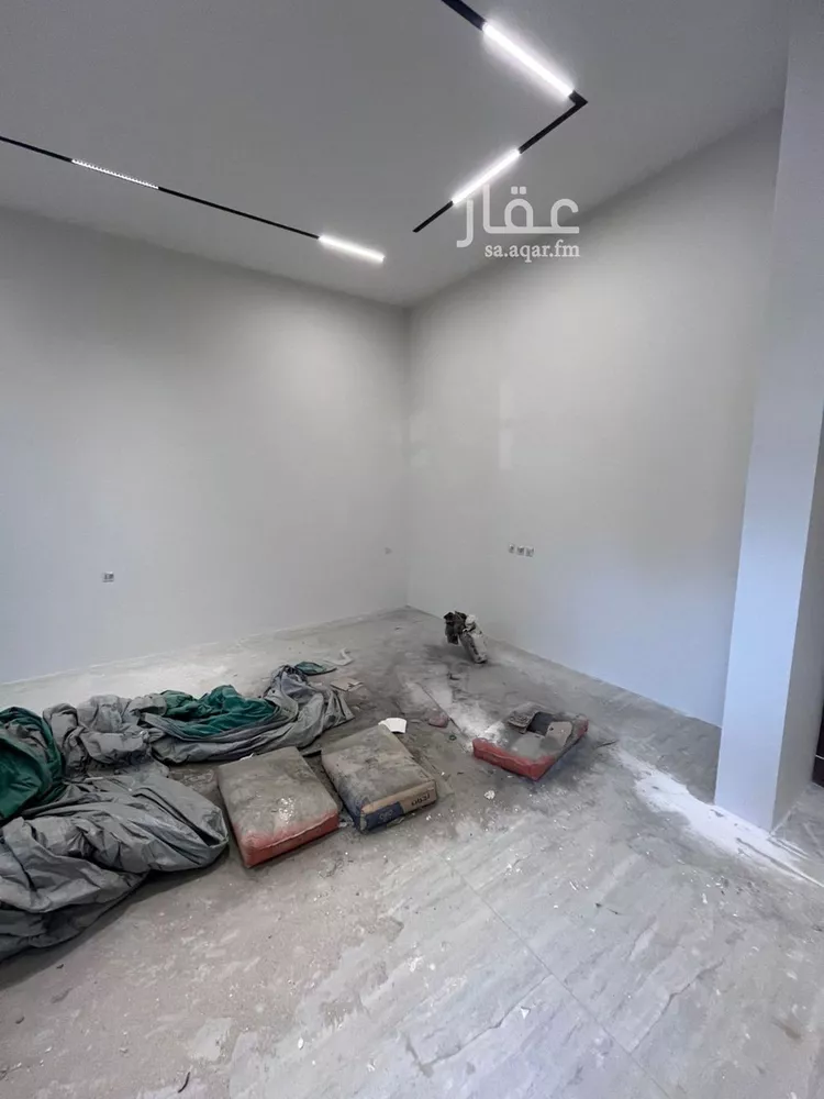 فيلا للبيع في شارع أبي الشيخ الأصبهاني, حي المهدية, مدينة الرياض, منطقة الرياض صورة 4