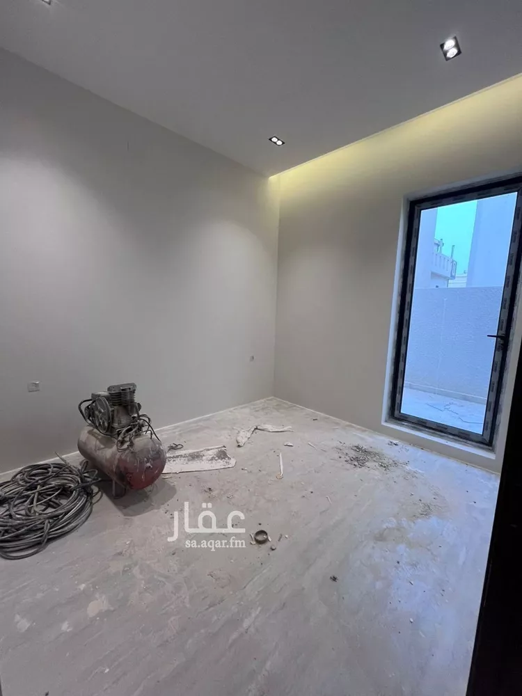 فيلا للبيع في شارع أبي الشيخ الأصبهاني, حي المهدية, مدينة الرياض, منطقة الرياض 16