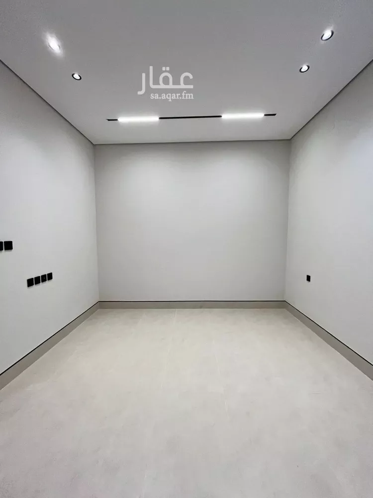 Villa for Sale in Riyadh Al Mahdiyah 21