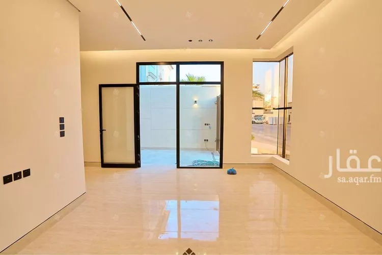 فيلا للبيع في شارع أبي الشيخ الأصبهاني, حي المهدية, مدينة الرياض, منطقة الرياض صورة 5