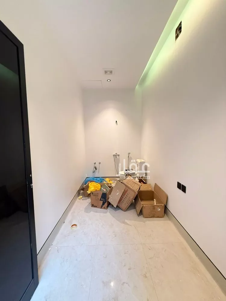 Villa for Sale in Riyadh Al Mahdiyah 14