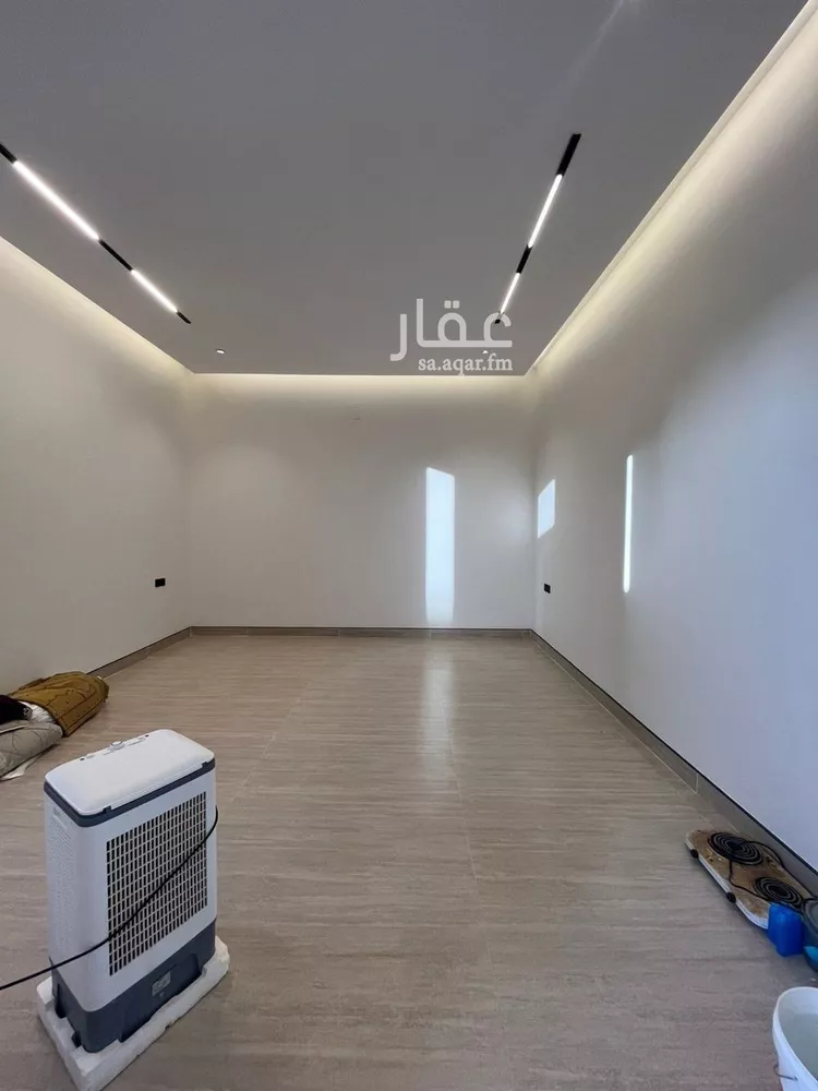 فيلا للبيع في شارع خلف الأحمر, حي المهدية, مدينة الرياض, منطقة الرياض 7
