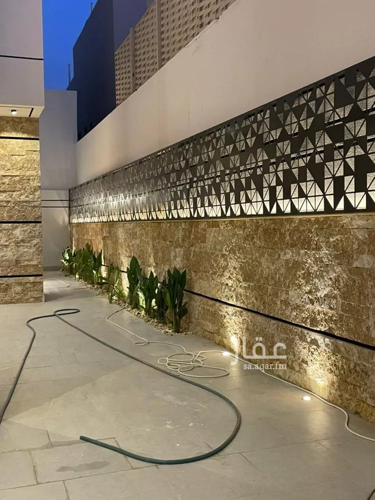 فيلا للبيع في شارع أبي الشيخ الأصبهاني, حي المهدية, مدينة الرياض, منطقة الرياض صورة 4
