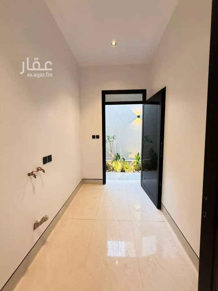 Villa for Sale in Riyadh Al Mahdiyah 16