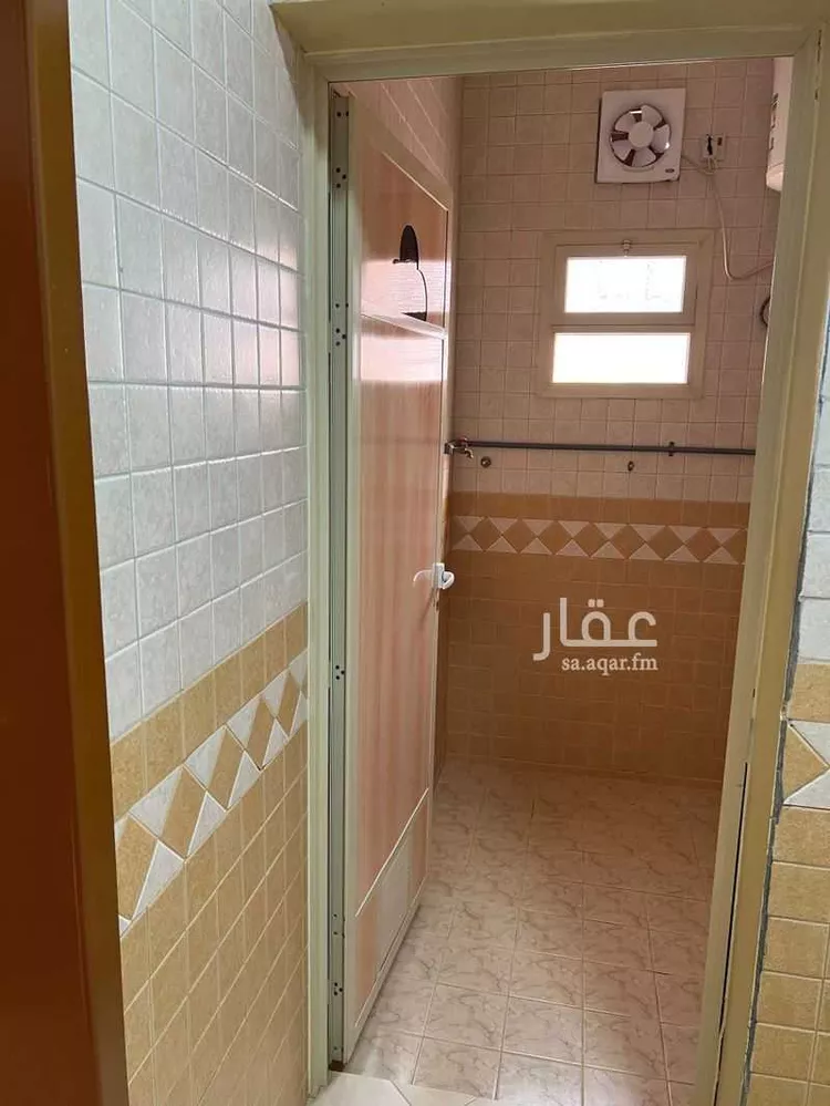 عمارة للبيع في شارع شارع صلاح الدين الايوبي, حي الأندلس, مدينة بقيق, المنطقة الشرقية 12