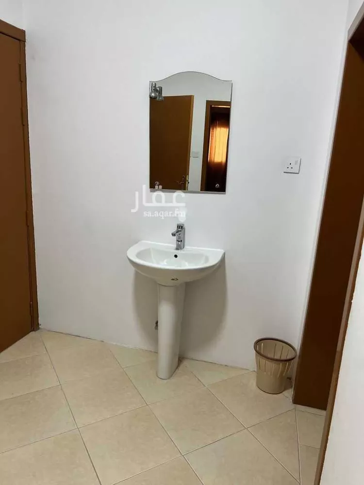 عمارة للبيع في شارع شارع صلاح الدين الايوبي, حي الأندلس, مدينة بقيق, المنطقة الشرقية 15