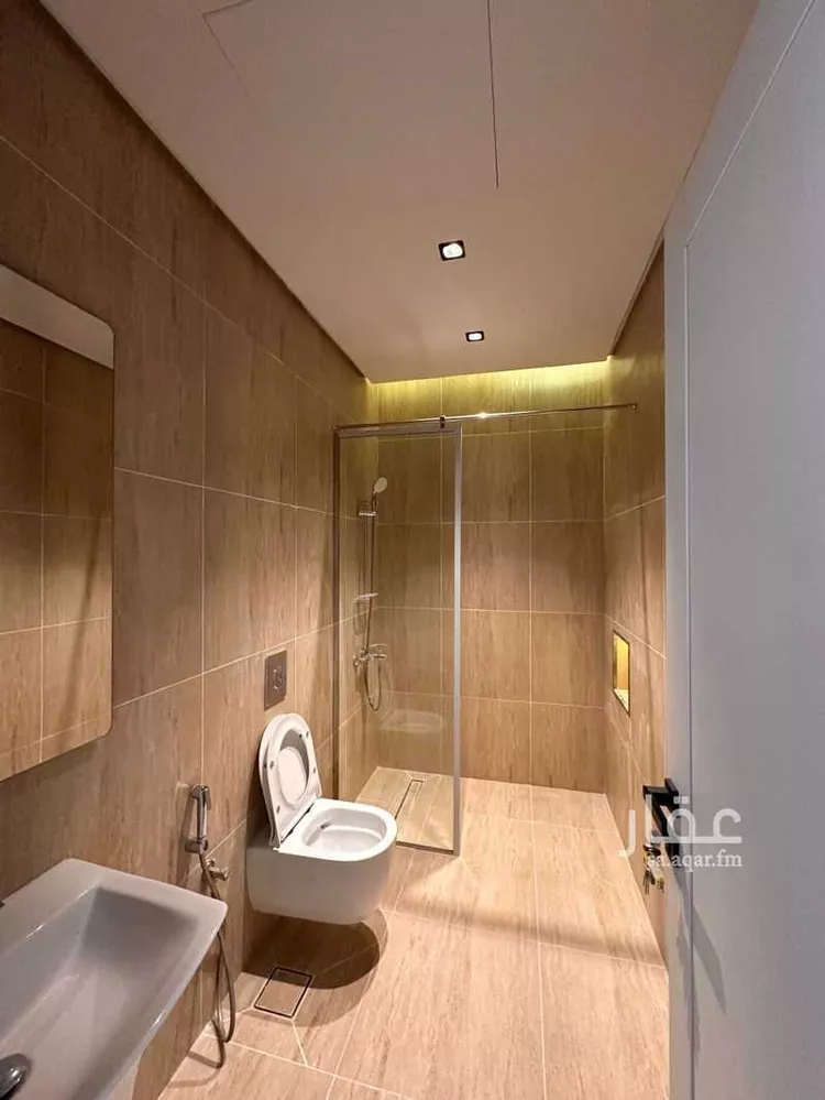 شقة للإيجار في شارع سفيان بن النضر, حي الحمراء, مدينة الخبر, المنطقة الشرقية صورة 4